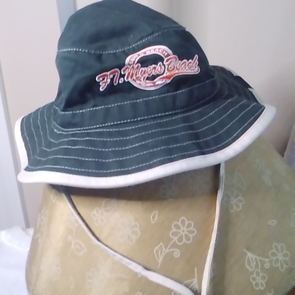 Bucket hat Ft. Meyers Beach